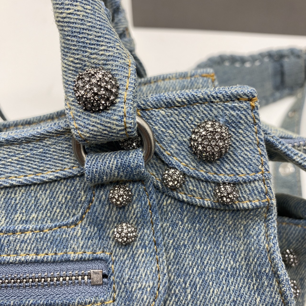 Balenciaga NEO CAGOLE XS HANDBAG DENIM IN BLUE aged-silver hardware with rhinestones กระเป๋าสะพายเดนิม สวยเท่ ประดับหมุดเพชร เกรดออริ 1:1 สลับแท้ ใช้งานต่างประเทศได้