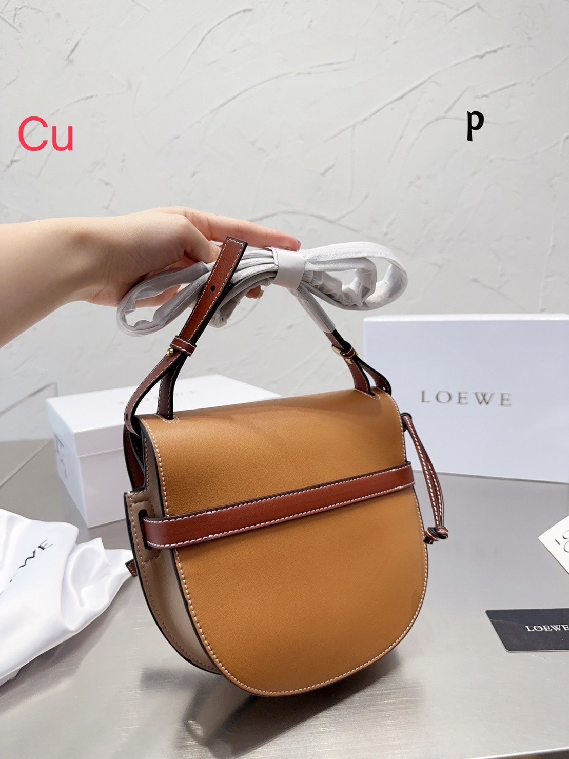 LOEWE CROSSBODY BAG / Loewe gate bag / LOEWE BAG พร้อมส่ง 4 สี กระเป๋าสะพายทรงอานม้าสวยอยู่ทรง รุ่นฮิตจากแบรนด์ดัง **รอบนี้จัดราคาพิเศษสุดคุ้ม งานสวยเกินราคาค่ะ