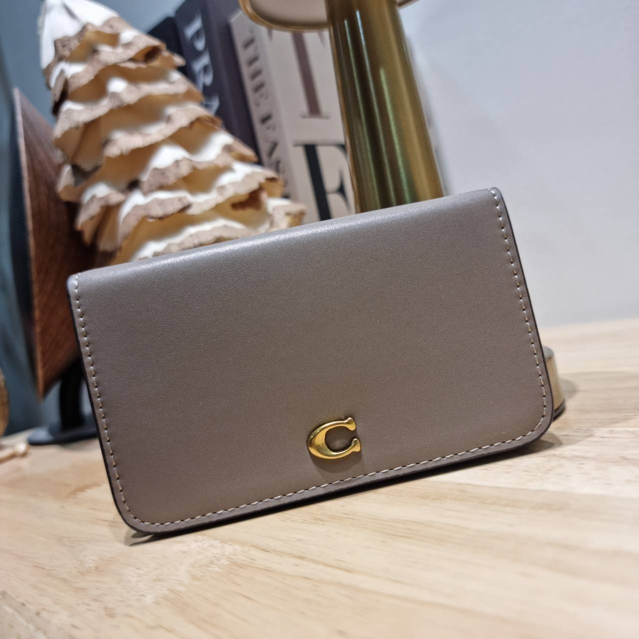 COACH SLIM CARD CASE IN SIGNATURE CANVAS C4818 / C5870 / C4818 กระเป๋าถนอมบัตรกึ่งกระเป๋าสตางค์ เกรดท็อปออริ เกรดดีสุด สลับแท้ 1:1 ใช้ต่างประเทศได้