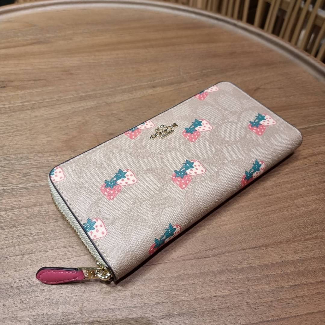 OUTLET 】COACH ACCORDION ZIP WALLET IN SIGNATURE CANVAS F86093 C3287 F98126 กระเป๋าสตางค์ใบยาว น่ารักน่าใช้