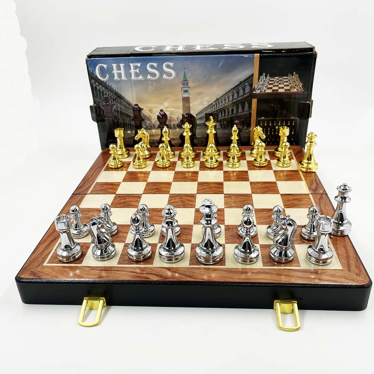 ชุดหมากรุกสากลไฮเอนตัวเหล็กสีทองและเงินขนาดกระดาน39x39 cm.