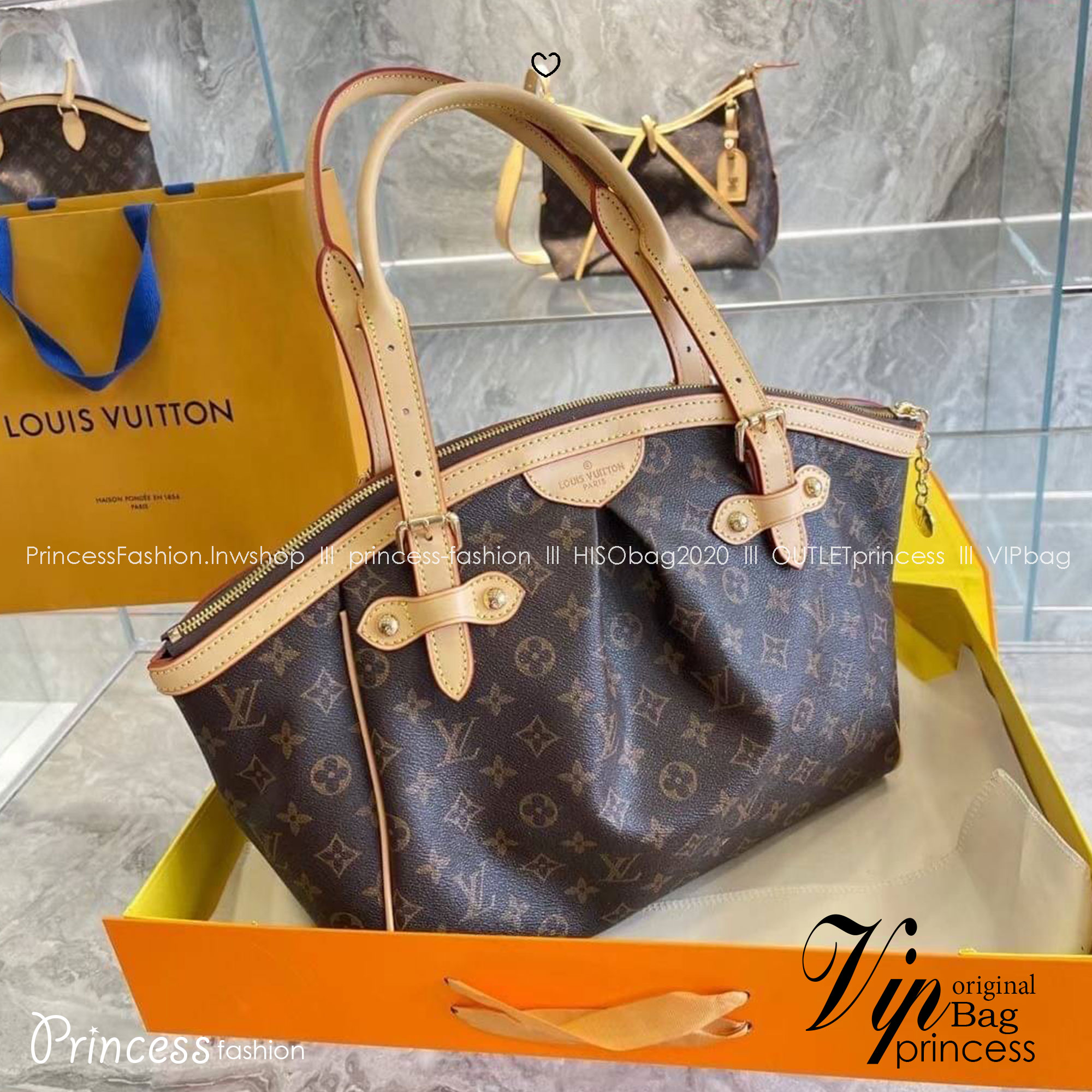 LV Tivoli PM Monogram Canvas Handbag กระเป๋าถือสุดคลาสสิก งานวินเทจรุ่นตามหาพร้อมเสิร์ฟให้สาวๆได้สวย ในราคาเบาๆ งานจริงสวยมาก แคนวาสพิมพ์ลายโมโนแกรมคมชัด สวยงามน่าใช้มากๆ แนะนำค่ะ