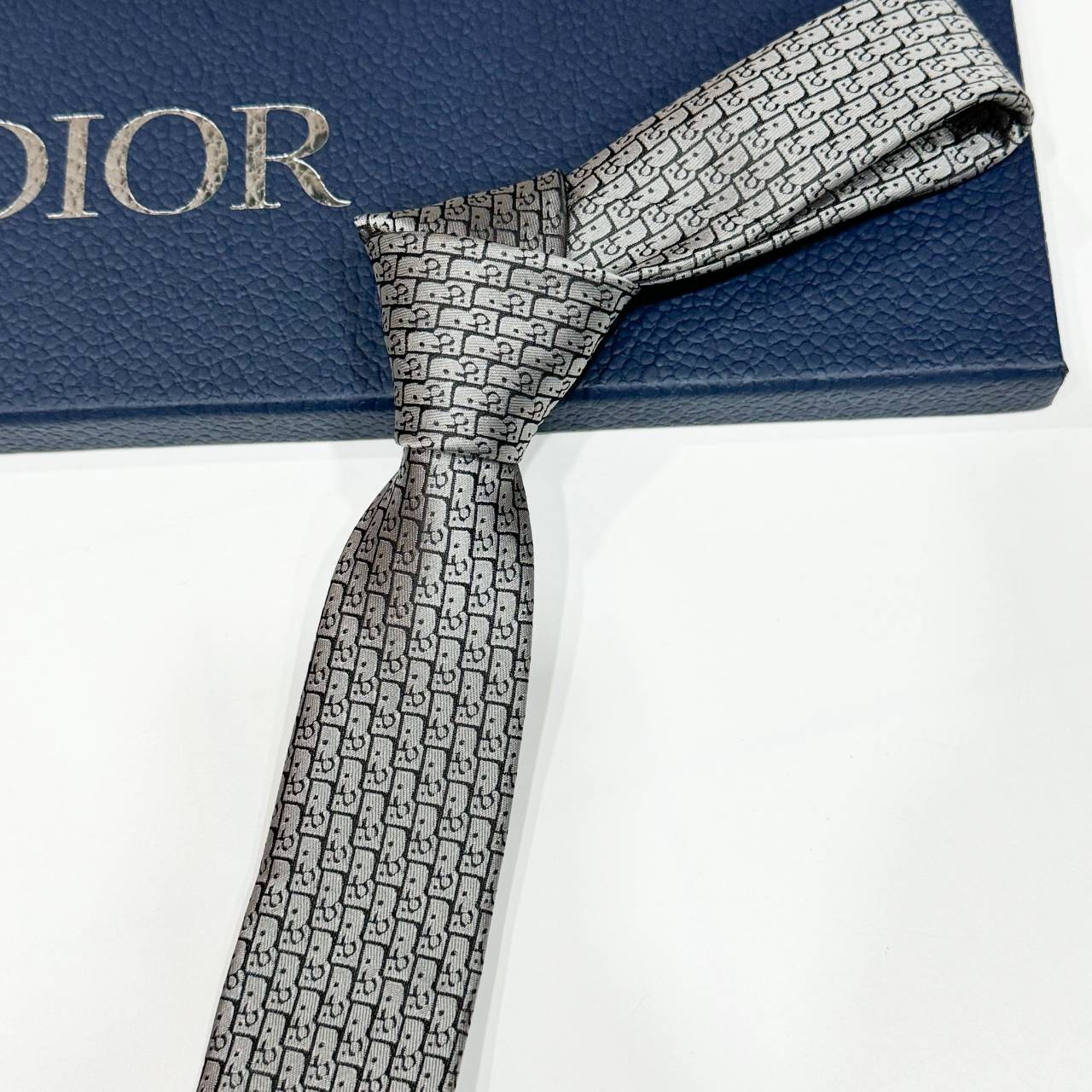 DIOR Necktie Monogram / Dior Oblique Tie Silk พร้อมส่งที่ไทย 3 สี เนคไทดิออร์แบรนด์หรู ผ้าซิลอย่างดี เกรดเหมือนจริง 1:1 **สินค้าเกรดท็อปออริจินอลสลับแท้ เกรดดีสุด ใช้งานต่างประเทศได้