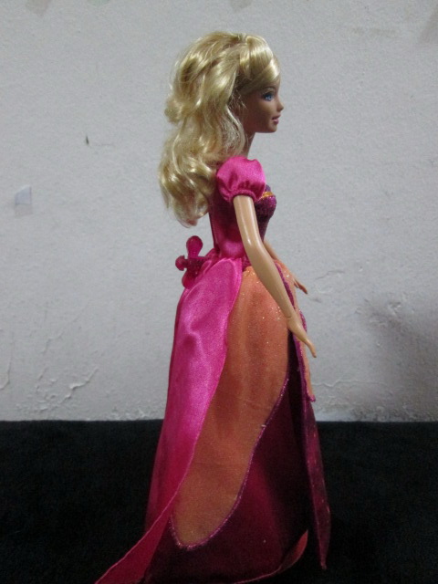 Barbie the Diamond Castle_Princess Liana ตุีกตาบาร์บี้แท้มือสองสภาพดีมาก