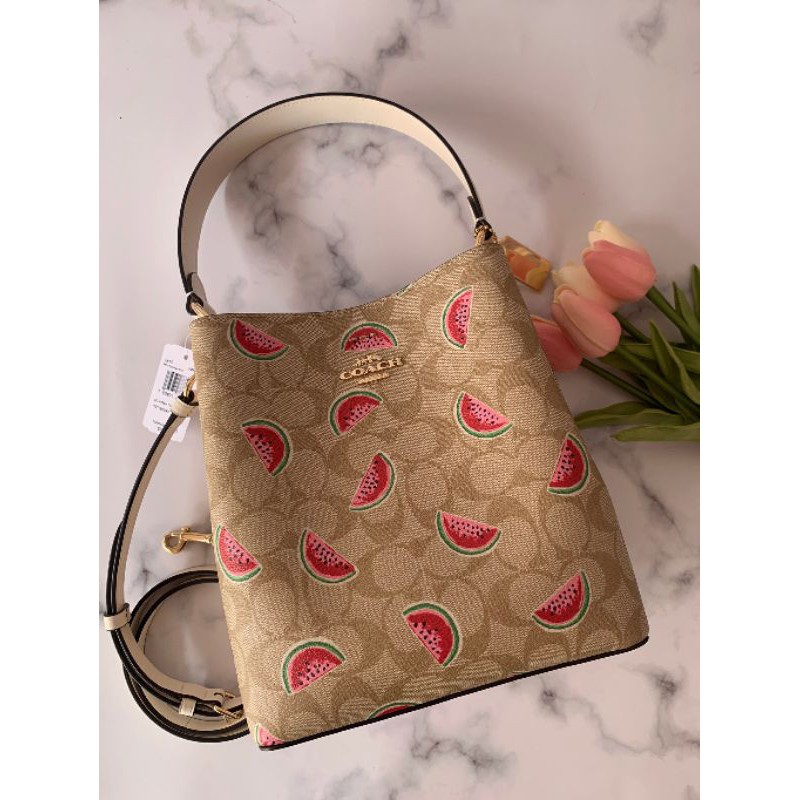 OUTTLET 】COACH SMALL TOWN BUCKET BAG IN SIGNATURE CANVAS WITH WATERMELON PRINT