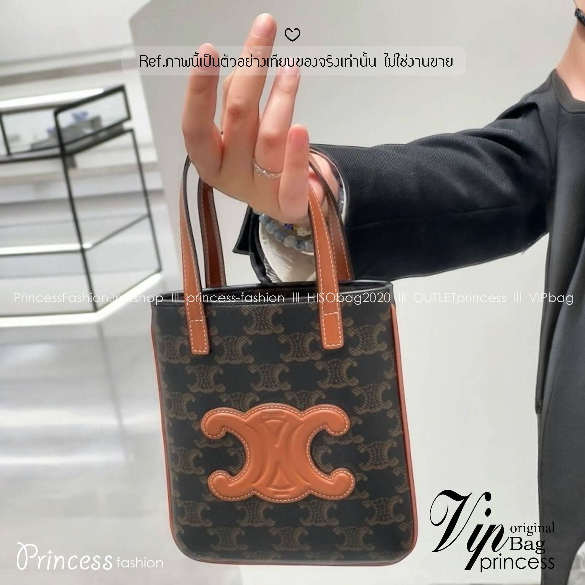 CELINE MICRO CABAS in Triomphe canvas and Leather กระเป๋าโท้ทมินิไมโครไซส์ กะทัดรัดปุ๊กปิ๊ก ฮอตสุดในเกาหลี ดีไซน์สุดคลาสสิค โดดเด่นด้วยโลโก้หน้าไซส์จัมโบ้