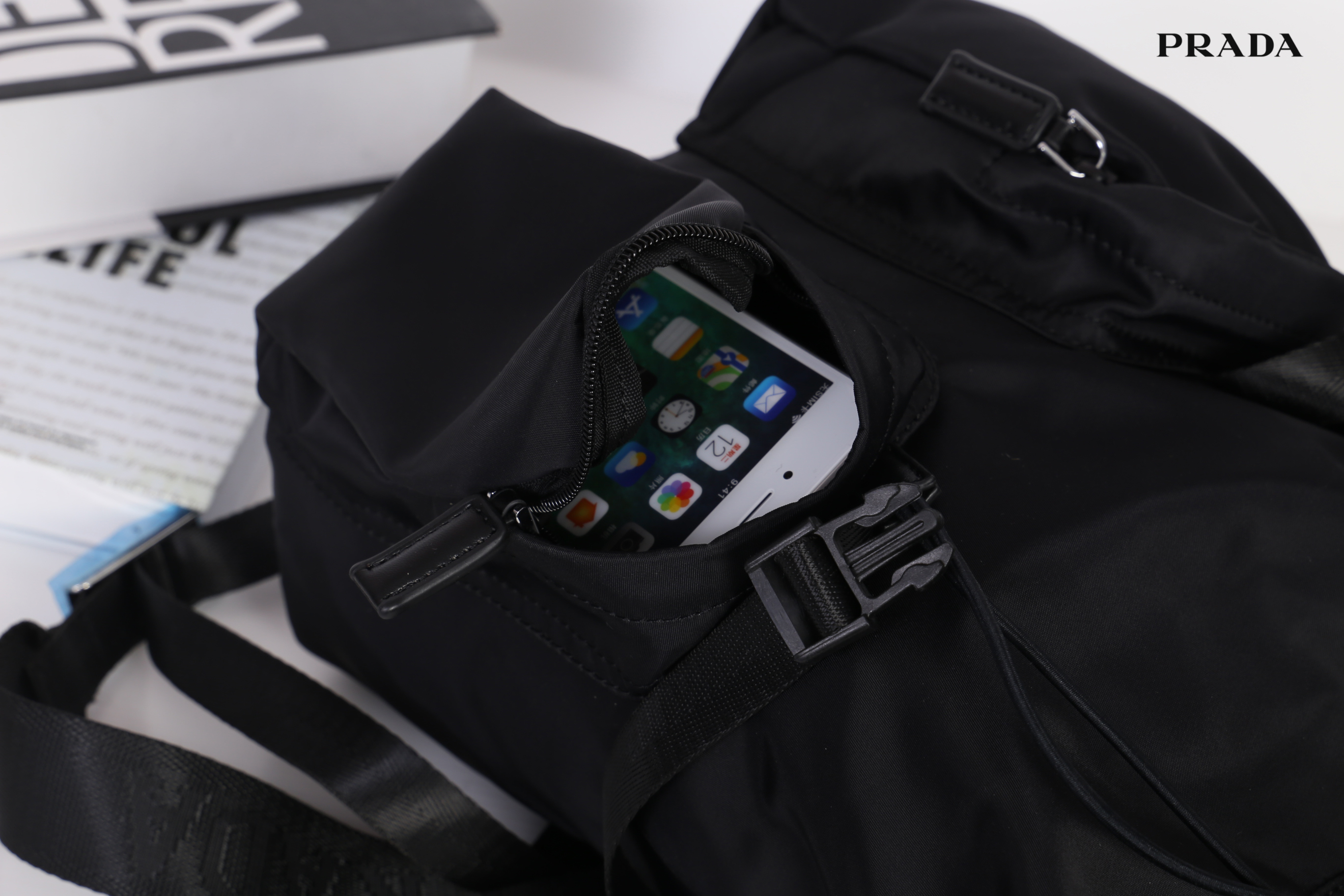 PRADA NYLON MINI BACKPACK สินค้า Premium gift จากเค้าเตอร์แบรนด์ต่างประเทศ รุ่น Limited edition กระเป๋าสะพายเป้ Size mini ขนาดกำลังน่ารัก ที่ฮ๊อตสุดๆ วัสดุเป็น Nylon เนื้อหนา คุณภาพดี ขนาดกะทัดรัด พกพาสะดวก น้ำหนักเบา ด้านหน้าติดโลโก้แบรนด์ อะไหล่เงินสวยห