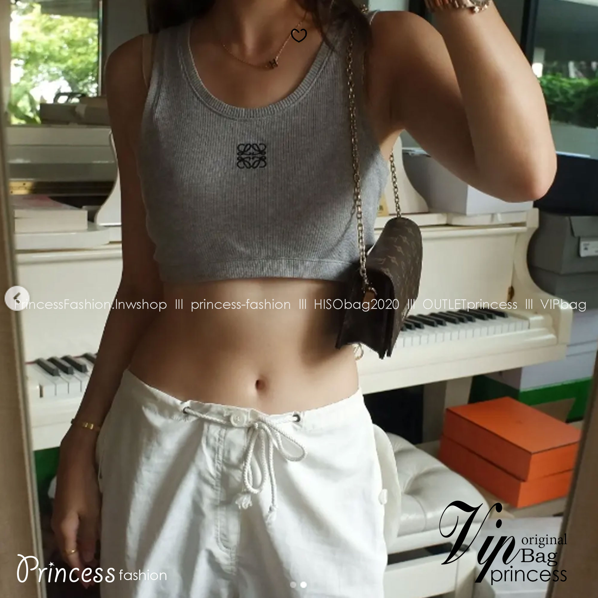 LV Wallet On Chain Lily Monogram Canvas กระเป๋าสะพายทรงพอชคลาสสิค รูปทรงสี่เหลี่ยมเพรียวบางเข้ากับลุคเรโทรเรียบหรู ดีไซน์เรียบหรู ลายโมโนแกรม