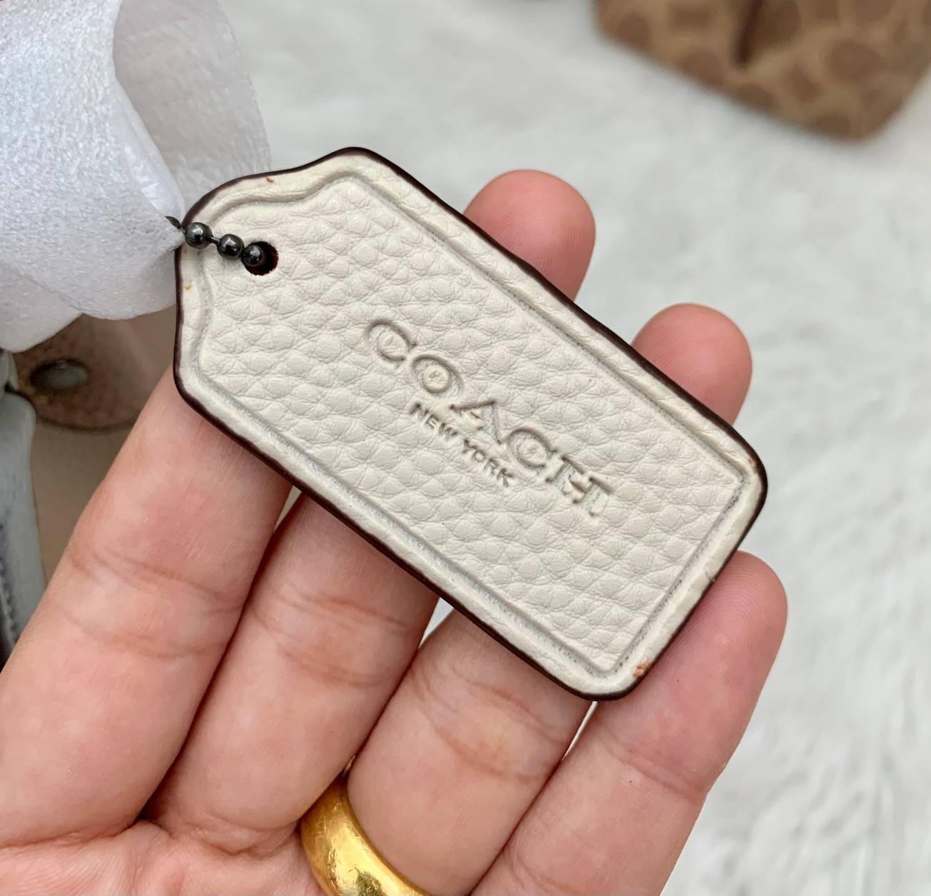 COACH WILLOW SHOULDER BAG ((C2745//C2590//C2621)) พร้อมส่งที่ไทย รุ่นแนะนำค่ะ🔥🔥 🔺กระเป๋าหิ้ว//คล้องไหล่//สะพายข้าง สุดคุ้ม! หนังแท้ชั้นดี ได้ไปหลงรักแน่นอนค่ะ หนังสวยมากๆ😘 🔺ตัวกระเป๋าแบ่งเป็นสองช่องหลัก ด้านนึงเป็นแ