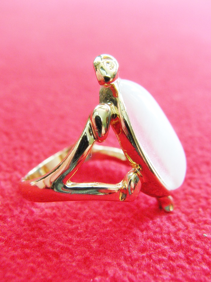 สินค้าหมดค่ะ แหวนหินมูนสโตน โรเดียมสีทอง รูปเต่า(ราศีเมถุนและกรกฎ)ค่ะ