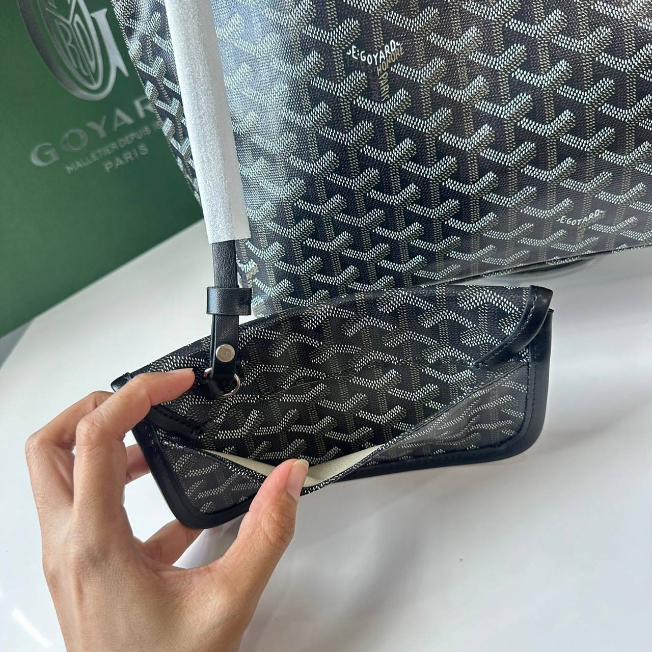 พร้อมส่ง 5 สี PM GOYARD ANJOU PM REVERSIBLE TOTE BAG / Goyard tote bag กระเป๋าทรงโท้ทใบใหญ่ เกรดไฮเอน 1:1 ใช้งานต่างประเทศได้ ภาพถ่ายจากงานขายจริง