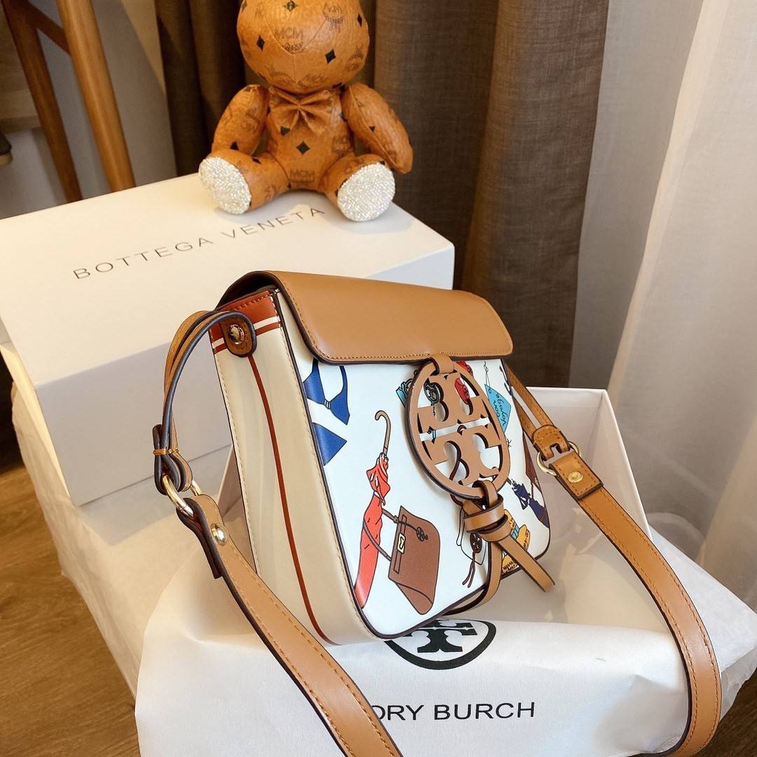 TORY BURCH MILLER CLEAR PRINTED CROSSBODY กระเป๋าสะพายข้าง ไซส์กำลังน่ารัก ด้านหน้าปริ้นลายสวย