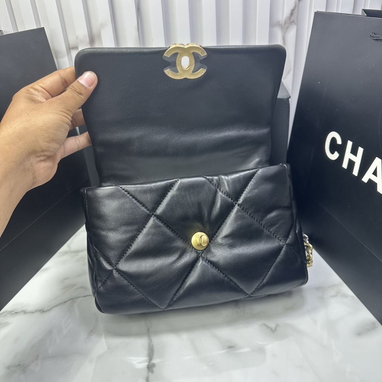 ORI หนังแท้ | CHANEL 19 Flap Bag 25cm กระเป๋าสะพายรุ่นยอดนิยม หนังนิ่มนุ่มลื่น หรูหราระดับตำนาน สวยงามเหนือกาลเวลา