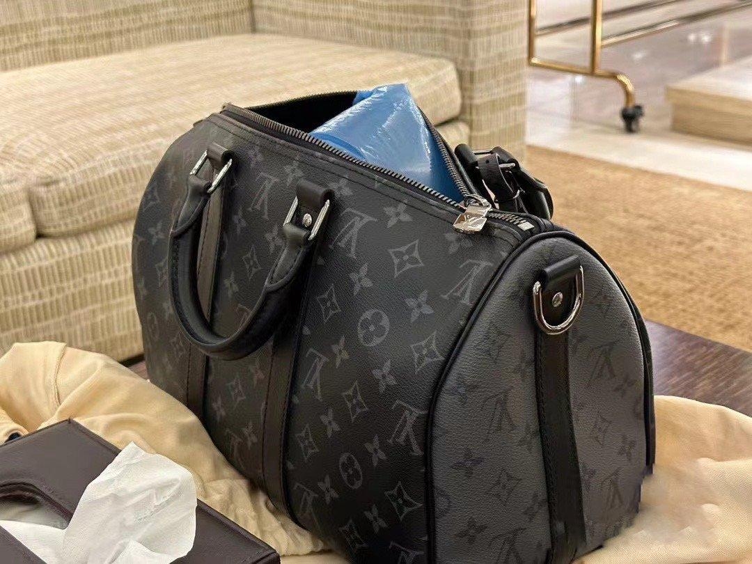 LV Keepall Bandouliere / LV Travel Bag พร้อมส่ง กระเป๋าเดินทางสุดคลาสสิค เรียบหรูมีระดับในวัสดุ Monogram Eclipse แคนวาส