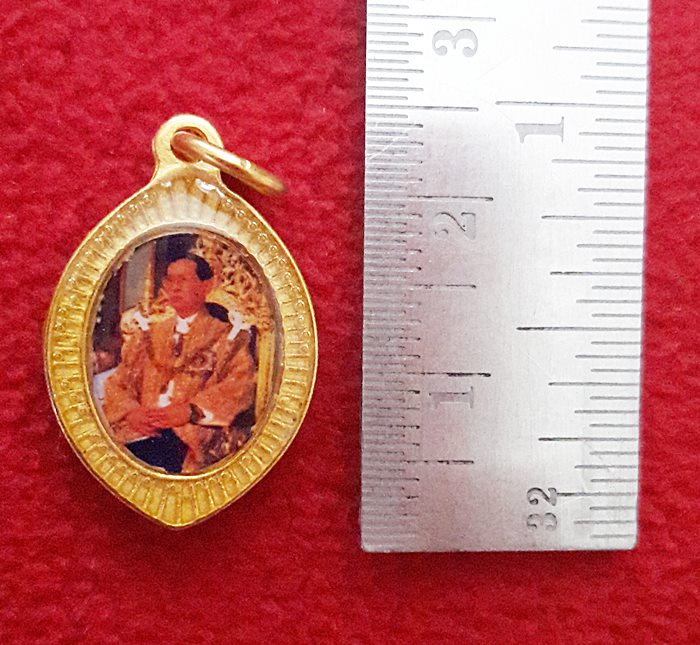 สินค้าหมดค่ะ ล็อกเก็ต2หน้าในหลวง พิมพ์เล็กเลี่ยมทองไมครอน แบบ5ค่ะ