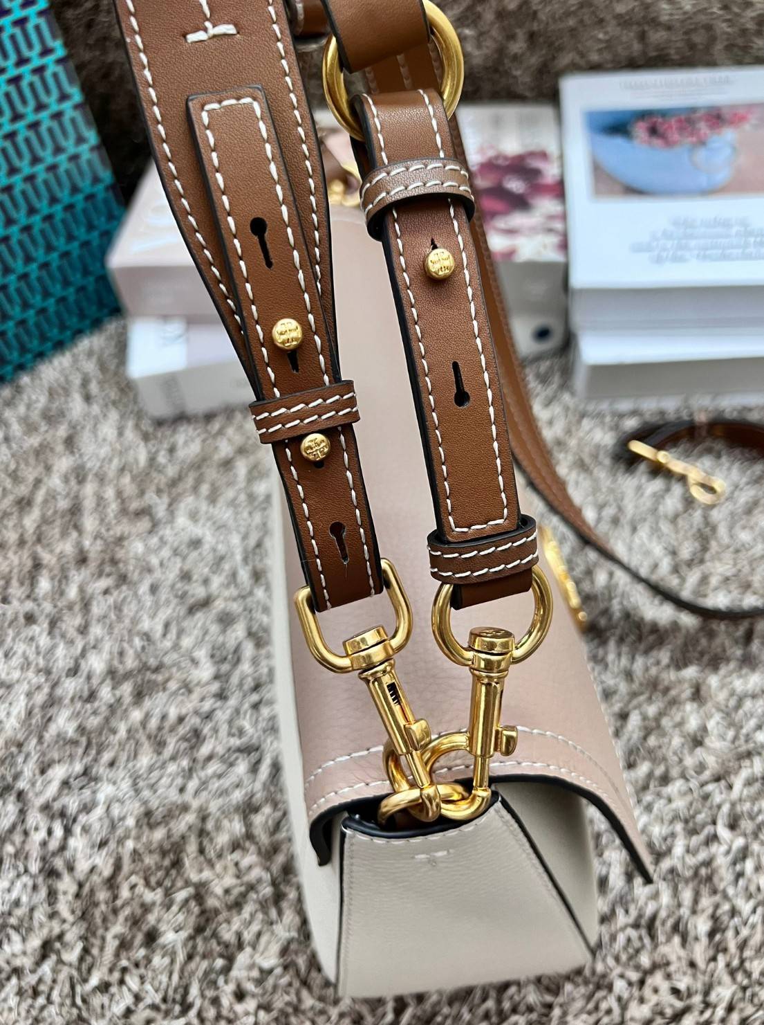 พร้อมส่ง 2 สี TORY BURCH FELIX CONVERTIBLE SHOULDER BAG กระเป๋าสะพาย เกรดท็อปออริ เกรดดีสุด สลับแท้ 1:1 ใช้ต่างประเทศได้