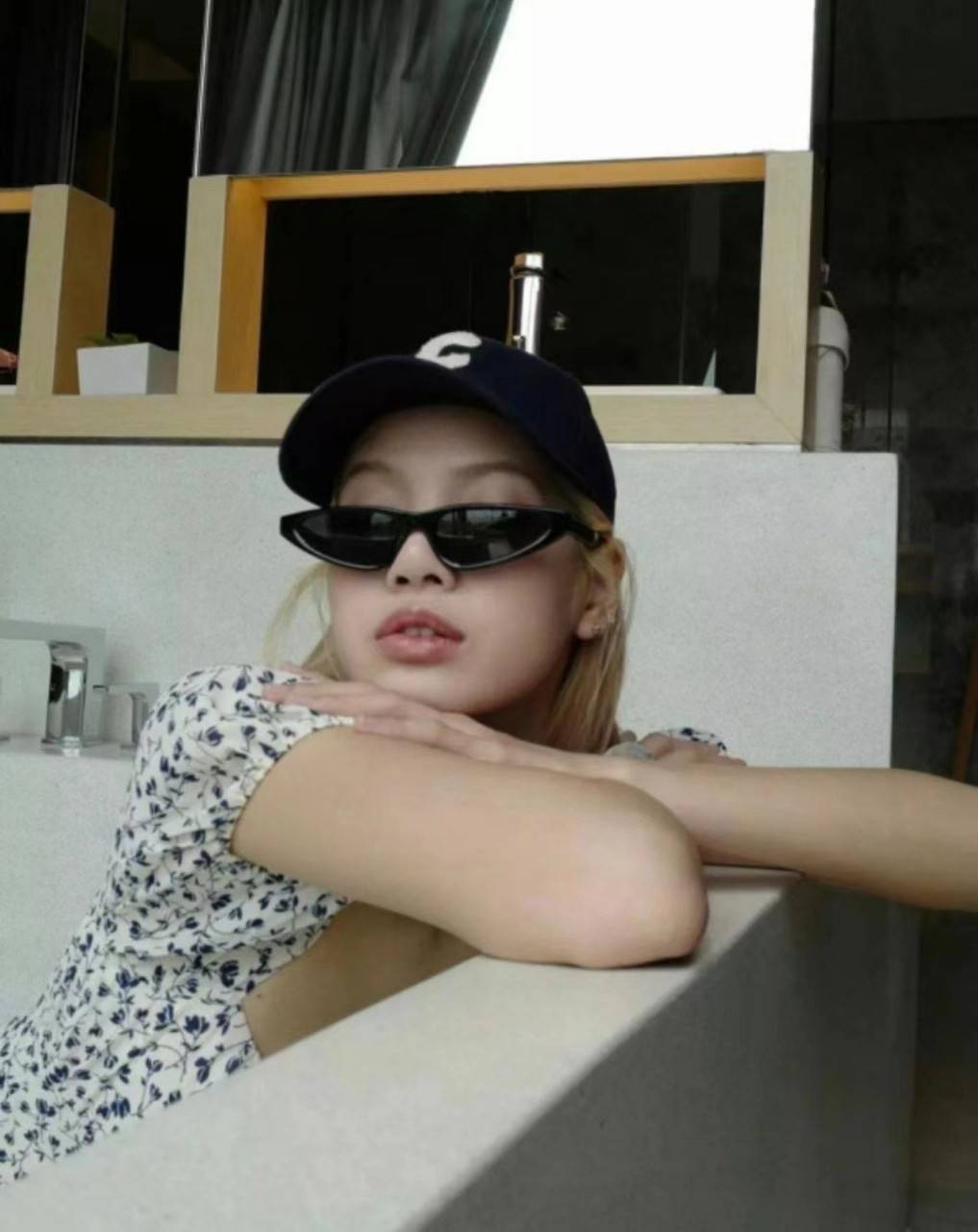 แว่นตาลิซ่า Celine Sunglass เกรดท็อปออริ 1:1 สลับแท้ ใช้งานต่างประเทศได้ ภาพถ่ายจากงานขายจริง สวยแบบตะโกน มาพร้อมอุปกรณ์ครบเซ็ท