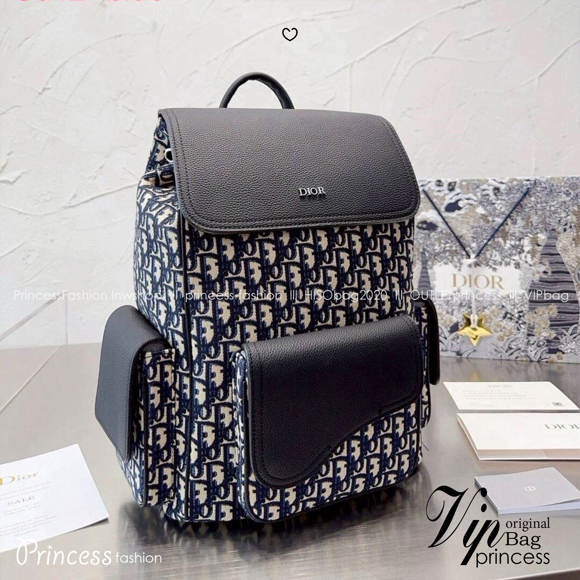 Dior Saddle Backpack with Flap Bag กระเป๋าสะพายหลัง กระเป๋าเป้ดีไซน์เอกลักษณ์ ทรงสวยไม่ซ้ำใคร สวยหรูดูแพง ดีไซน์ย้อนยุค ภายในจุของได้เยอะ