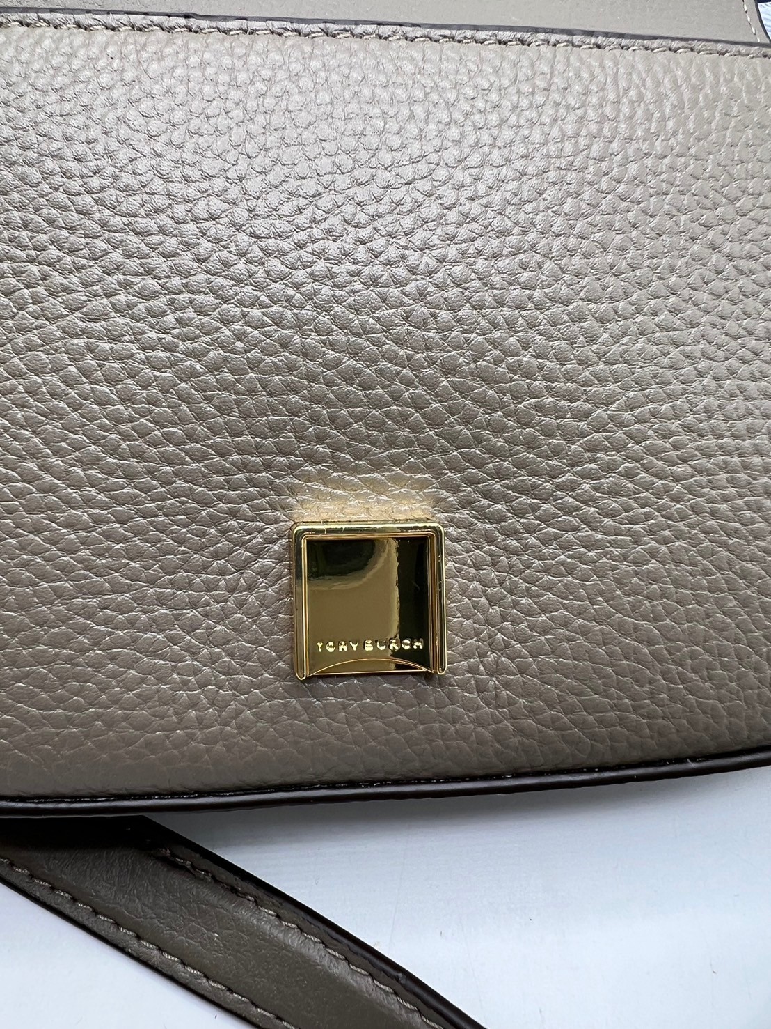 TORY BURCH Chelsea Pebbled Crossbody Bag กระเป๋าสะพายเรียบหรู เกรดออริ สลับแท้ 1:1 ใช้งานต่างประเทศได้