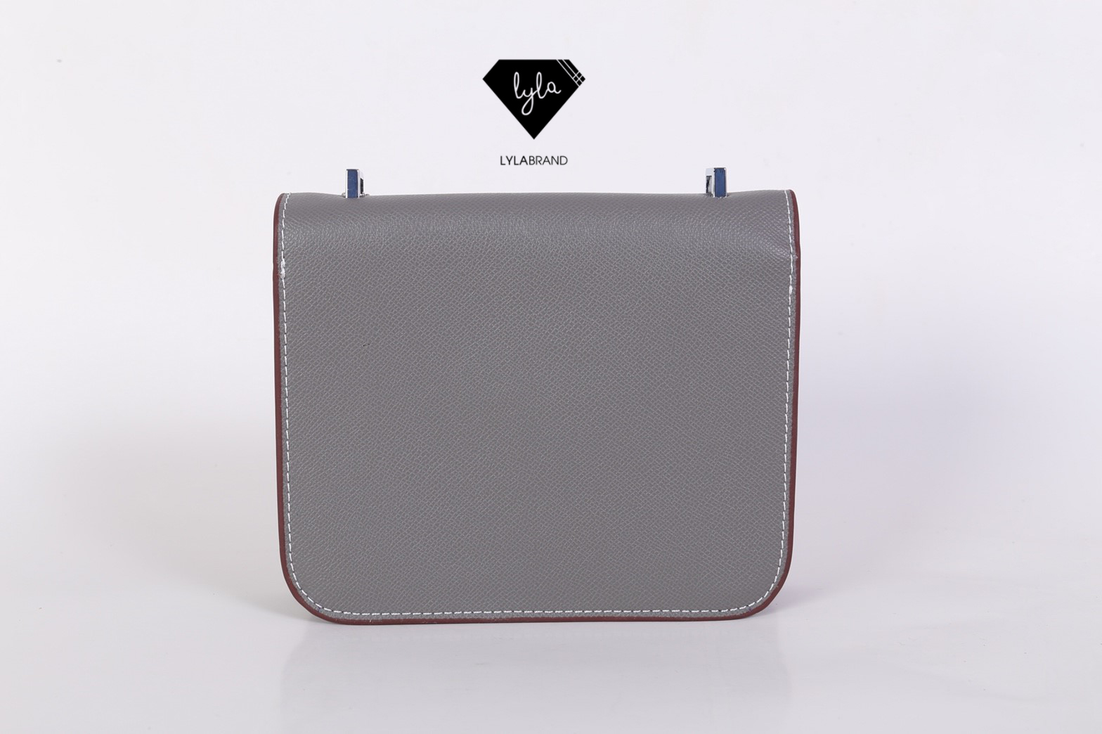 LYLABRAND🔔 Constance ไซต์ 18 สุดฮอต รุ่นนี้หนัง Epsom , PU top premium นะคะ หนังดีเลอค่าน่าสอยมากกก บอกคำเดียวเลยว่าเด็ดสุด !! เหมือนหนังแท้เบอสุดค่ะคูณผู้หญิง ลูกค้าเก่าน่าจะทราบกันดีอยู่แล้วว่าคุณภาพของร้านนี้ต้องมาเป็นอันดับหนึ่งเท่านั้น อิอิ ม