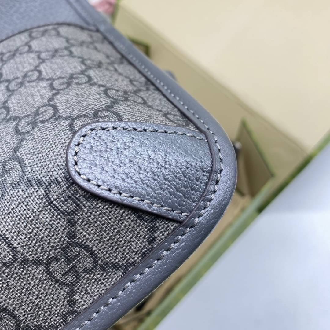 GUCCI OPHIDIA GG SMALL BELT BAG GRAY / Gucci Belt Bag กระเป๋าคาดเอวสีเทา หนังแท้ผสมแคนวาส หล่อ สวย เท่ คูลๆ ควรมีเข้ากับทุกชุด ใช้ได้ตลอดกาล ไม่ตกยุค เกรดออริ 1:1 สลับแท้
