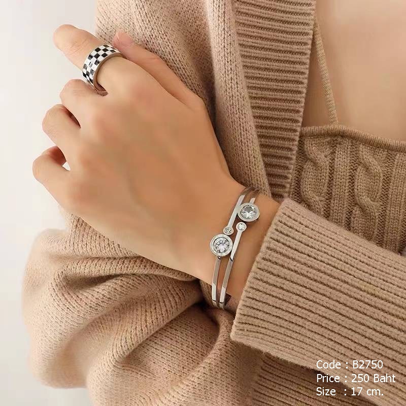 กำไลข้อมือทรงวงรีสีเงิน สแตนเลสแท้ ฝังคริสตัล