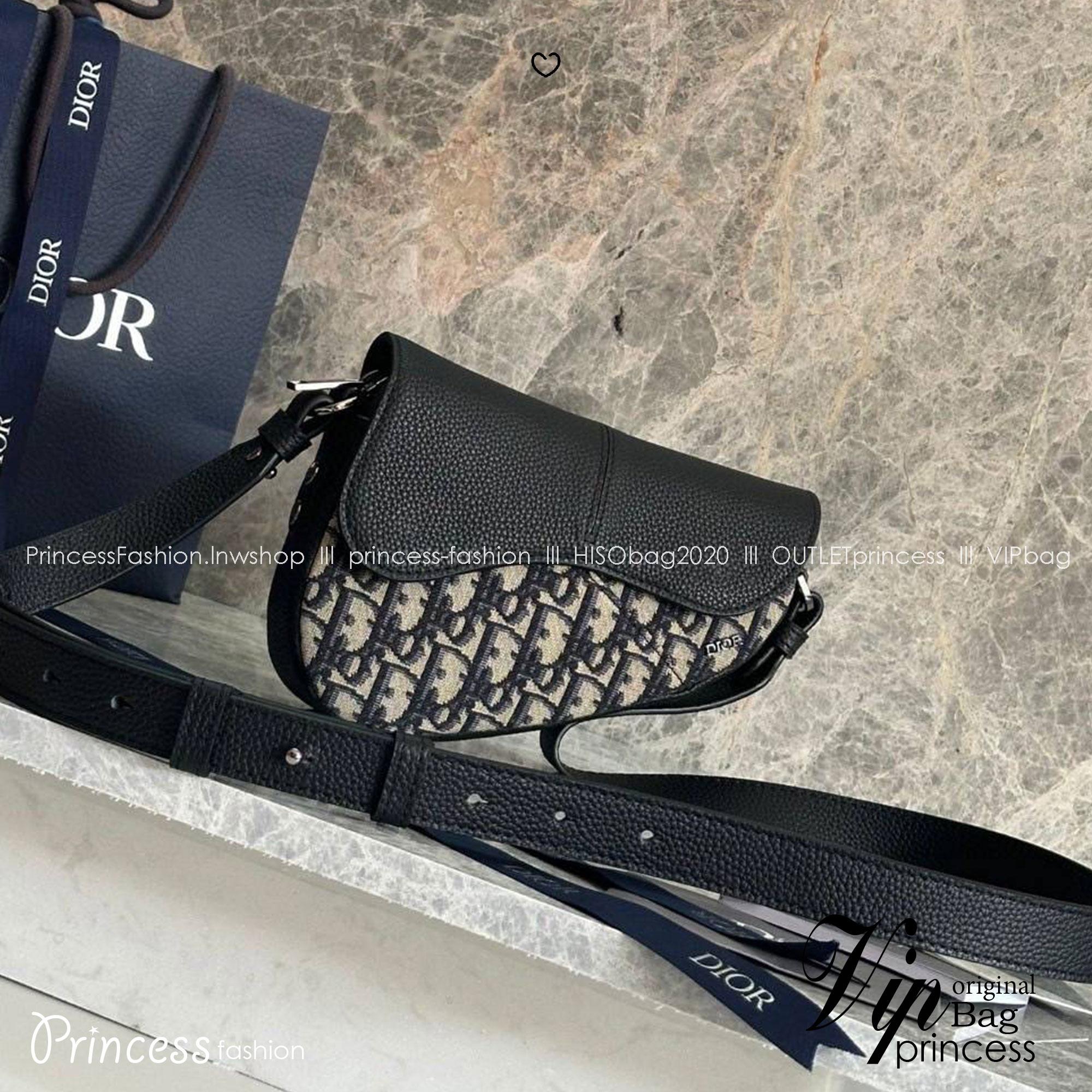 TOP ORI หนังแท้ | DIOR Mini Saddle Oblique jacquard Bag กระเป๋าสะพาย/คาดอกดีไซน์ไอคอนิกด้วยรูปทรงที่ทันสมัย รังสรรค์ขึ้นจากผ้าแจ็กการ์ดลาย สีเบจและสีดำ โดดเด่นด้วยฝาพับแม่เหล็กที่ทำจากหนังแท้ลายเกรนสีดํา เอกลักษณ์ของความหรู ไฮคลาสอย่างลงตัว