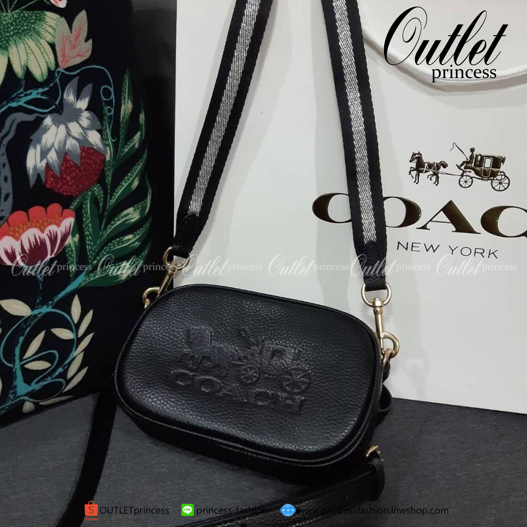 COACH JES CONVERTIBLE BELT BAG IN COLORBLOCK 2IN1 !! กระเป๋าคาดอก/สะพายข้าง ใช้ได้ถึง 2 แบบ!! คุ้มค่ามากที่สุด!! วัสดุหนัง pepble ดีไซน์เรียบ แต่หรู ภายในเป็นช่องโล่ง ใบนี้สาวๆที่ไม่ชอบพกของเยอะ เหมาะมากๆน้า 🙇♀️ ของดีราคาจับต้องได้ ไอเท็มนี