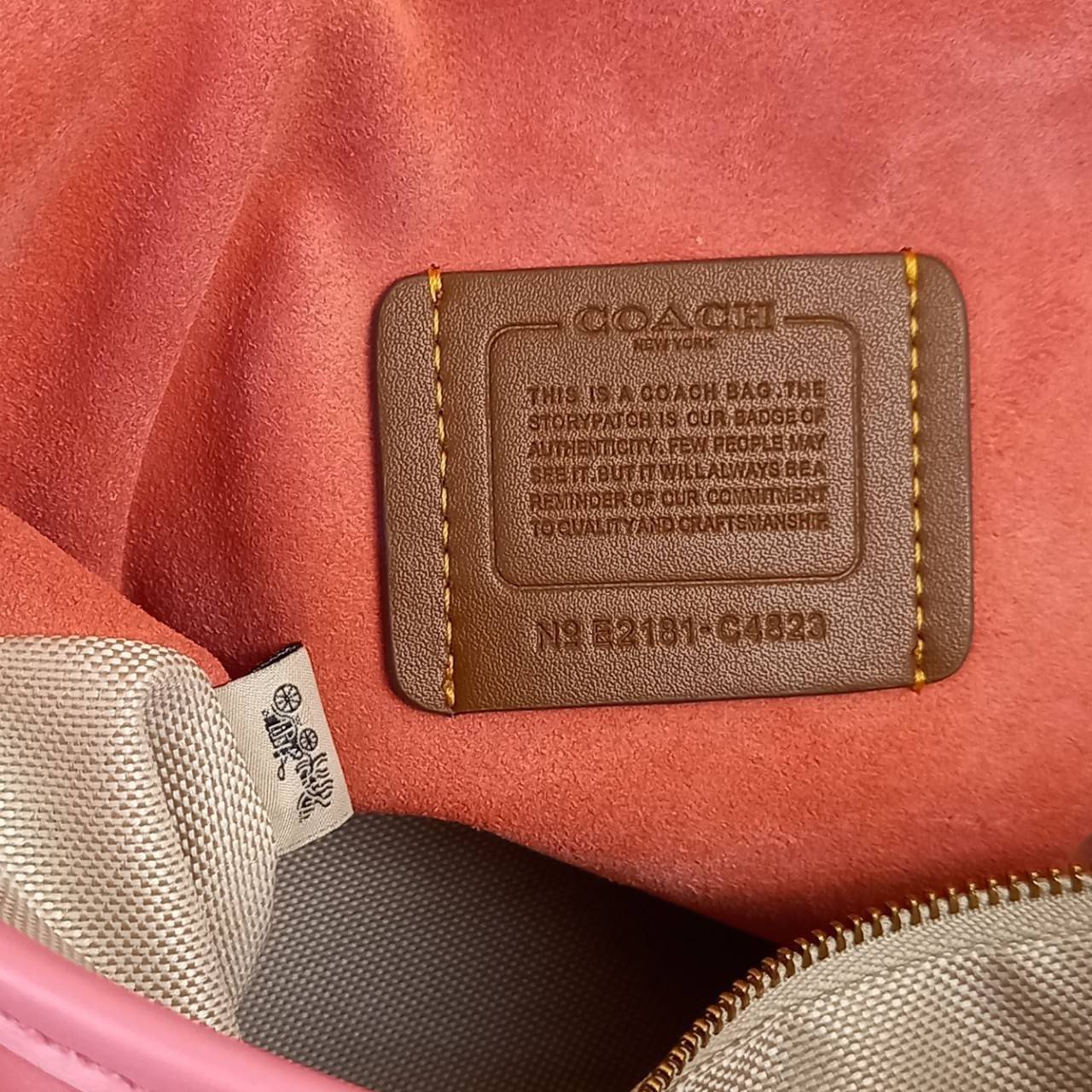 COACH SOFT TABBY SHOULDER BAG (C4823//C5261) กระเป๋าถือ กระเป๋าสะพาย ที่ใครๆก็เข้าถึงได้ หรูหรา คลาสสิค ลุคเรียบร้อย แต่ความสวยไม่น้อย! ดาเมจความลุคผู้ดีรุนแรงมาก!!เกินต้าน!!// วัสดุหนังแท้ทั้งใบ หนังเรียบ หนังนิ่มมากๆ อยู่ทรงสวยมากๆด้วย// ด้านในโล่งกว้าง