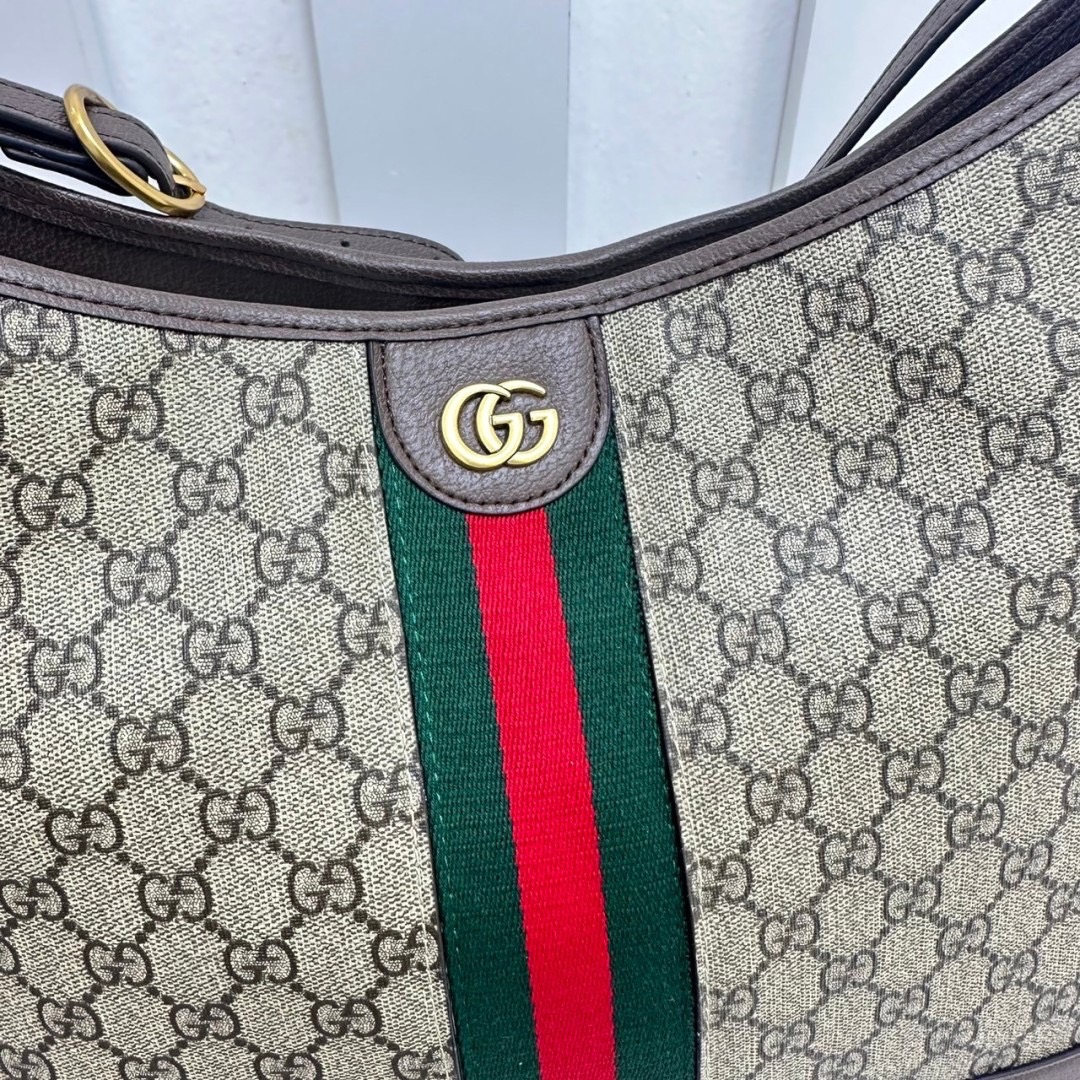 13" GUCCI OPHIDIA GG MEDIUM SHOULDER BAG Beige and ebony GG Supreme canvas Brown leather trim กระเป๋าสะพายไหล่ อะไหล่ทองหรูหรา