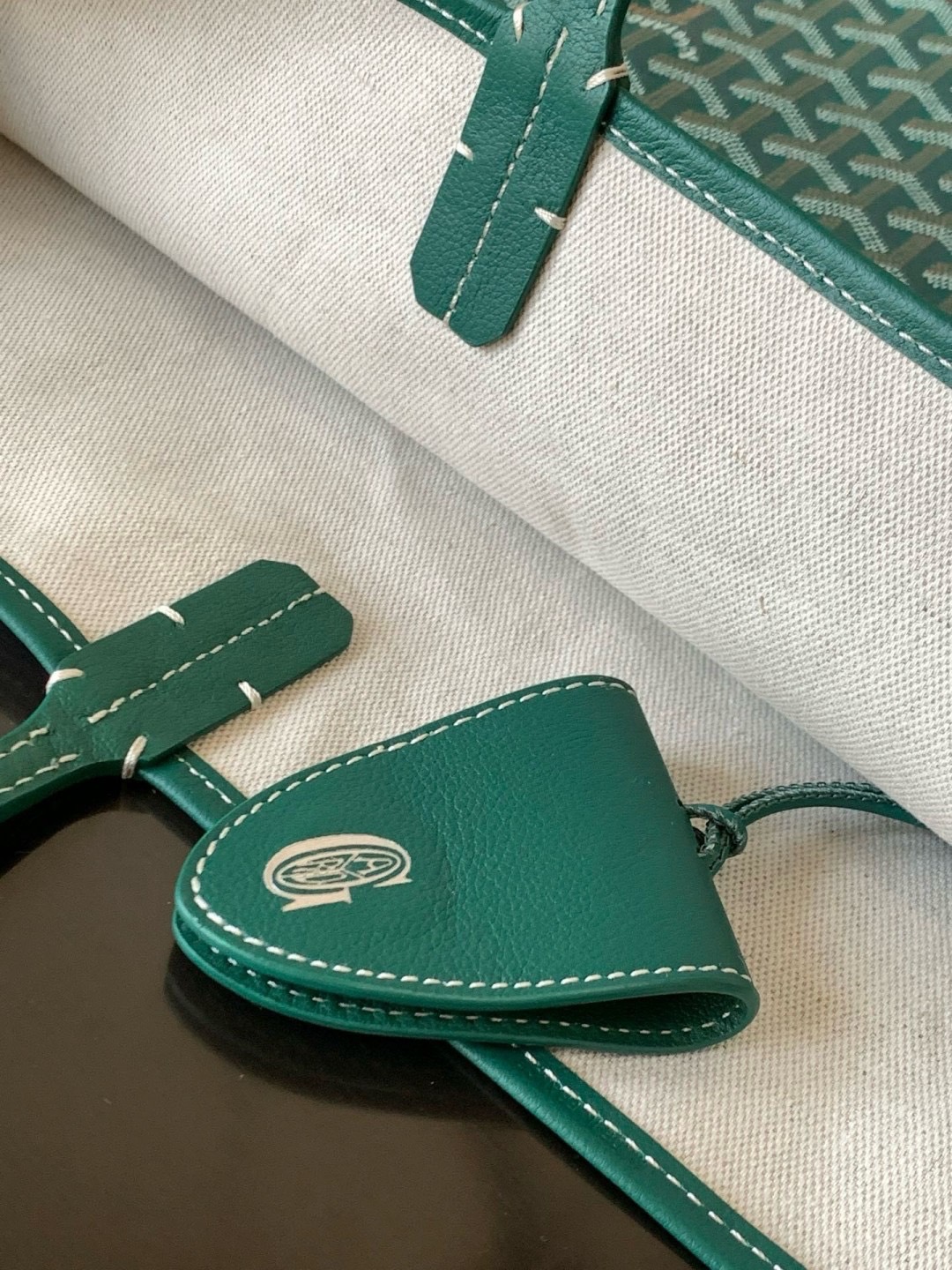 GOYARD GM TOTE BAG กระเป๋าทรงโท้ทใบใหญ่ หนังแท้สวยเป๊ะ เกรดท็อปออริ สลับแท้ 1:1 เกรดดีสุด ใช้ต่างประเทศได้ ผ่านทุก ตม.