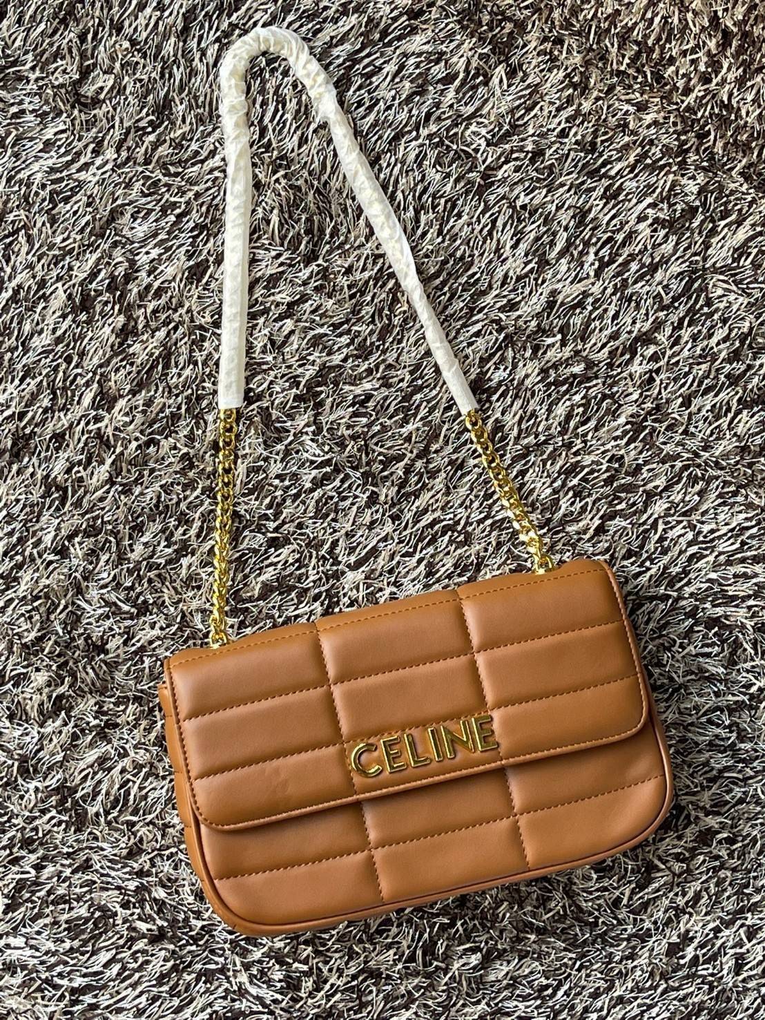 CELINE CHAIN SHOULDER BAG MATELASSE MONOCHROME CELINE in Quilted Goatskin กระเป๋าเทรนด์กระเป๋าสุดฮอตแต่ยังคงความคลาสสิก