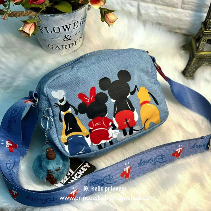 Kipling Mickey Plus Veni Crossbody Bag >>kipling factory oem HK ✔️1ในคอลเลคชั่น 90 ปี มิคกี้เม้าส์ ค่ะ ✔️พร้อมส่งที่ไทย ไม่ต้องรอพรี !! ✔️กระเป๋าสะพายครอสบอดี้ร์//สะพายข้าง ใบขนาดกำลังดี น่าใช้มากๆค่ะ ✔️แต่ละสี แต่ละลาย ว