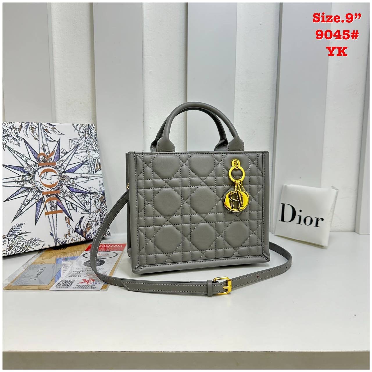 DIOR Small Dior Book Tote Powder Beige Macrocannage Leather 9" กระเป๋าทรงโท้ท แก่นแท้ของความงามรูปลักษณ์ทันสมัย สง่างามเหนือกาลเวลา เกรดไฮเอน 1:1