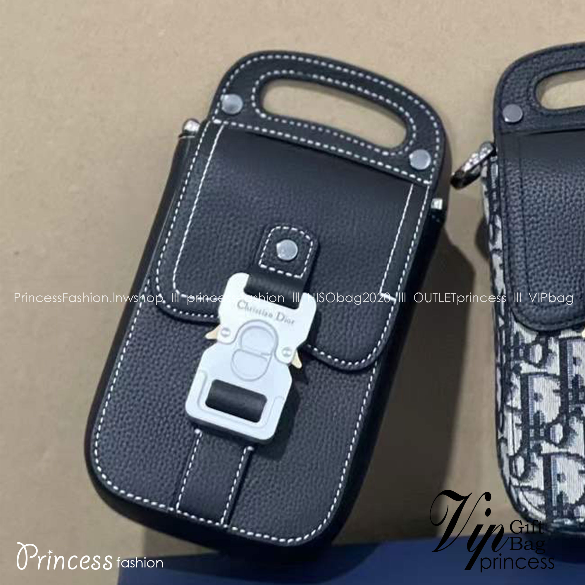 Dior Phone Oblique Bag / Dior Pouch Phone Oblique เกรดเทพออริจินอล ได้ใจหนุ่มๆไปเลยใบนี้!! หลงรักตั้งแต่แรกเห็นมีอยู่จริง!!