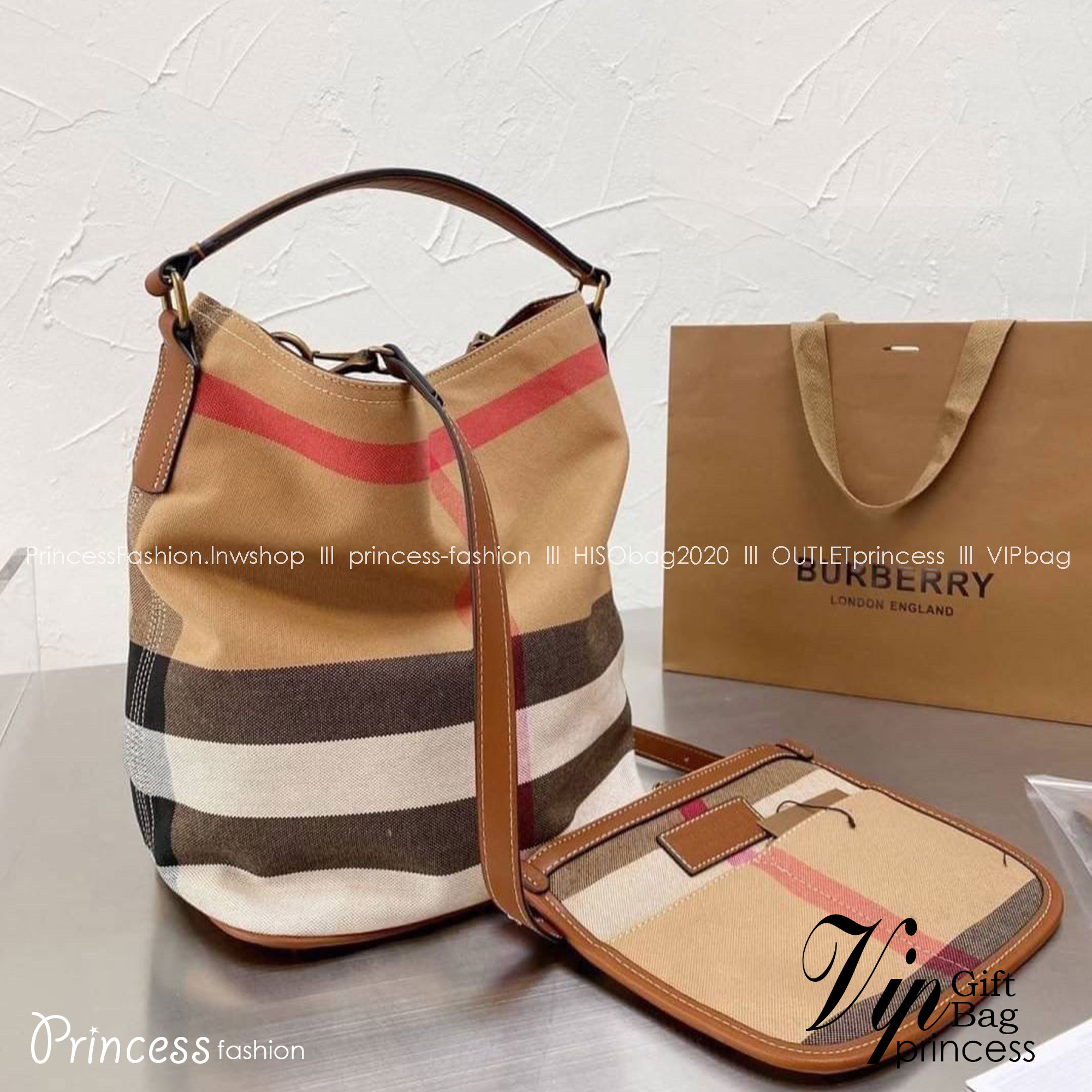 Burberry Ashby In Canvas Check And Leather / BURBERRY VINTAGE CANVAS BUCKET BAG 10" กระเป๋าถือทรงโท้ทผ้าแคนวาสพิมพ์ลายแบรนด์มาพร้อมสายยาวสายหนังแบบถอดใช้งานได้ วัสดุผ้าCanvas เนื้อหนาซับในอย่างดี ลายแบรนด์สวยมากคะ