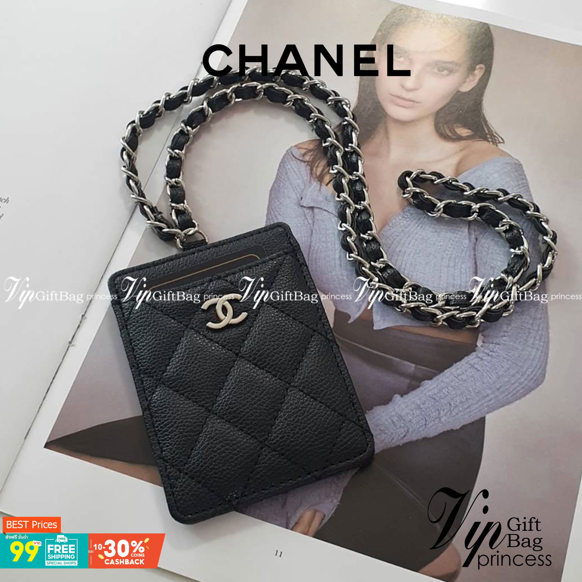 CHANEL CARD HOLDER WITH CHAIN พร้อมส่งที่ไทย สายคล้องบัตรสุดคลาสสิค จากงานพรีเมี่ยมกิ้ฟท์แบรนด์ดังอย่าง CHANEL วัสดุหนังสังเคราะห์ ลายสวยมาก ด้านหน้าประดับโลโก้ CC มีช่องใส่บัตรมากกว่า4ใบ มาพร้อมสายคล้องแบบโซ่สลับหนัง ไอเท็มสุดหรูแบบนี้ ต้องมีติดตัวไว้น้า
