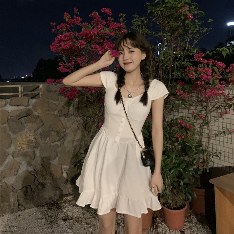 พร้อมส่ง 🍐 Aileen dress เดรสระบายแขนสั้นสีขาว (IN34907)
