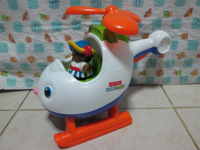 FISHER-PRICE LITTLE PEOPLE SPIN 'N FLY HELICOPTER ของเล่นเสริมพัฒนาการสำหรับเด็กมือสอง