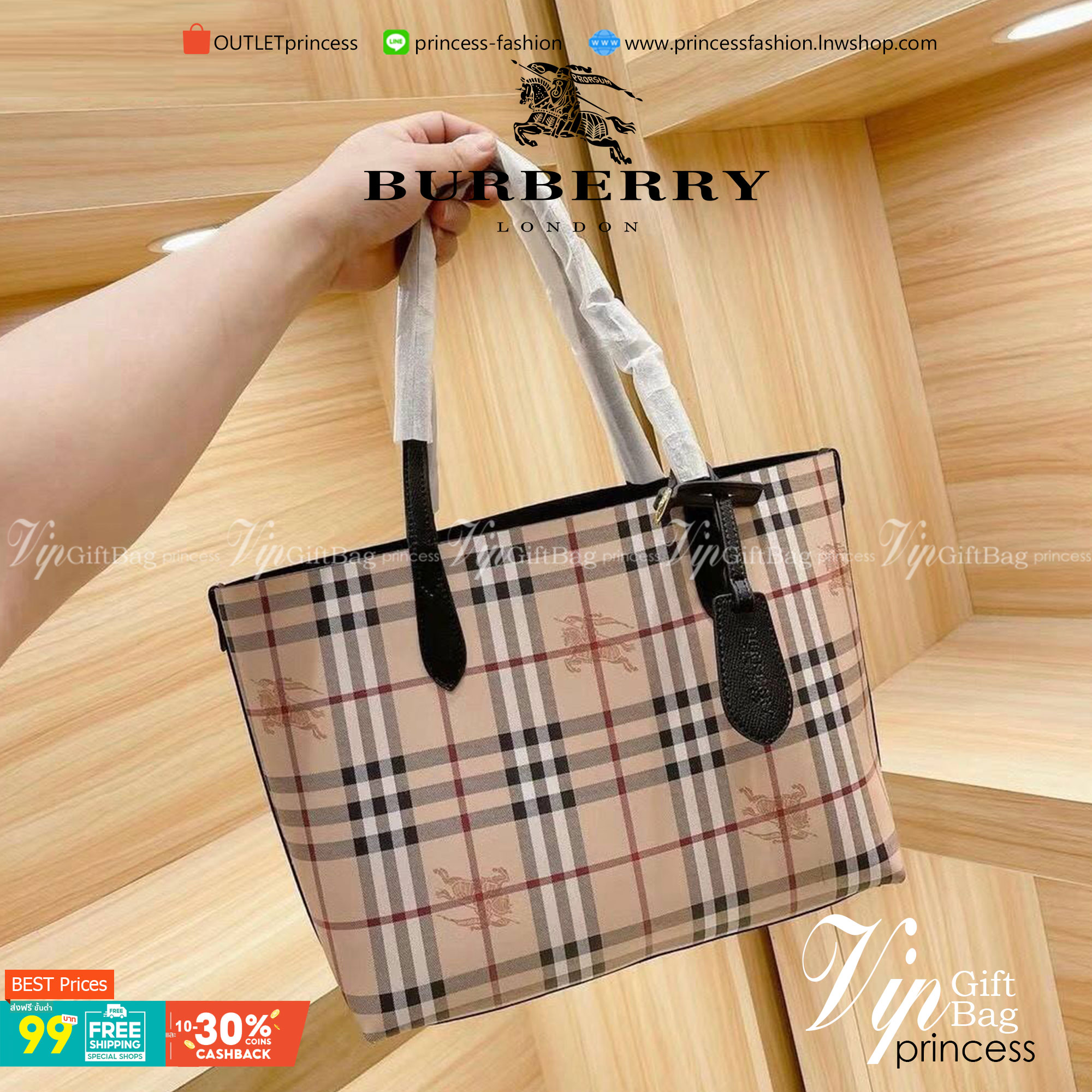 BURBERRY Leather Haymarket Check Medium Reversible Tote Bag กระเป๋าสะพายไหล่ทรงช้อปปิ้ง ทรงคลาสสิค ฮิตตลอดกาล ทรงสวยขนาดกำลังดี ตัวกระเป๋า วัสดุหนัง Pu ด้านหน้าติดโลโก้แบรนด์ ด้านในเป็นลายแรนด์ **สามารถใช้ได้ทั้ง2ฝั่ง ประดับด้วยป้ายแท็คหนัง ภายในช่องหลัก 