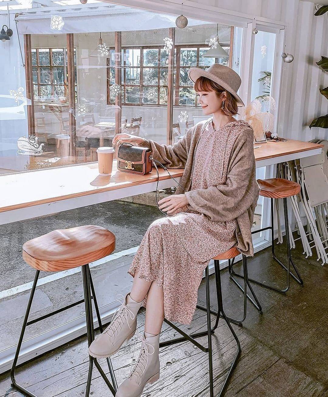 CELINE TRIOMPHE CROSSBODY BAG VIP GIFT WITH PURCHASE-GWP พรีเมี่ยมกิ๊ฟ Limited Edition จาก CELINE PERFUME DUTY FREE COUNTER วัสดุ TRIOMPHE CANVAS & LEATHER