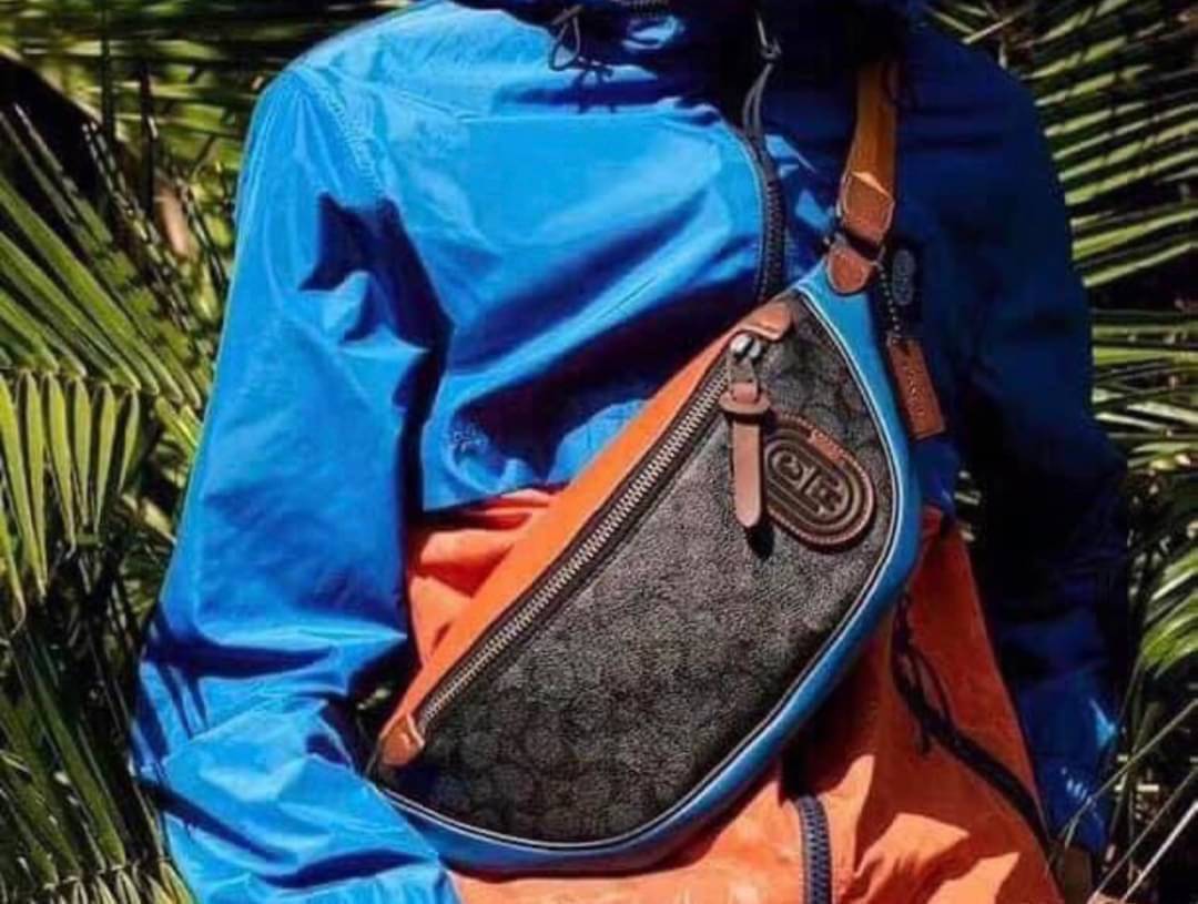 OUTTLET 】COACH RIVINGTON BELT BAG IN COLORBLOCK SIGNATURE CANVAS WITH COACH PATCH (962) รุ่นใบใหญ่จุใจ ใช้ได้ทั้งชายหญิง