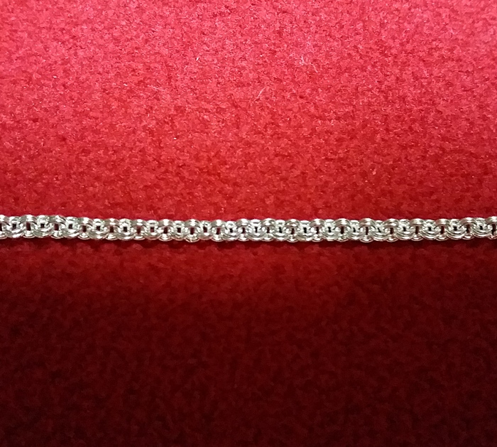 สร้อยคอผู้หญิงชุบเงินลายห่วงคู่ ความยาวทั้งเส้น16นิ้วค่ะ