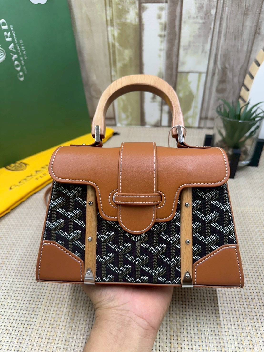 10 สี ORI หนังแท้ | GOYARD Saïgon Souple Mini Bag 20cm กระเป๋าถือ/สะพายดีไซน์หูจับไม้เป็นเอกลักษณ์ที่สวยหรูหราสง่างาม