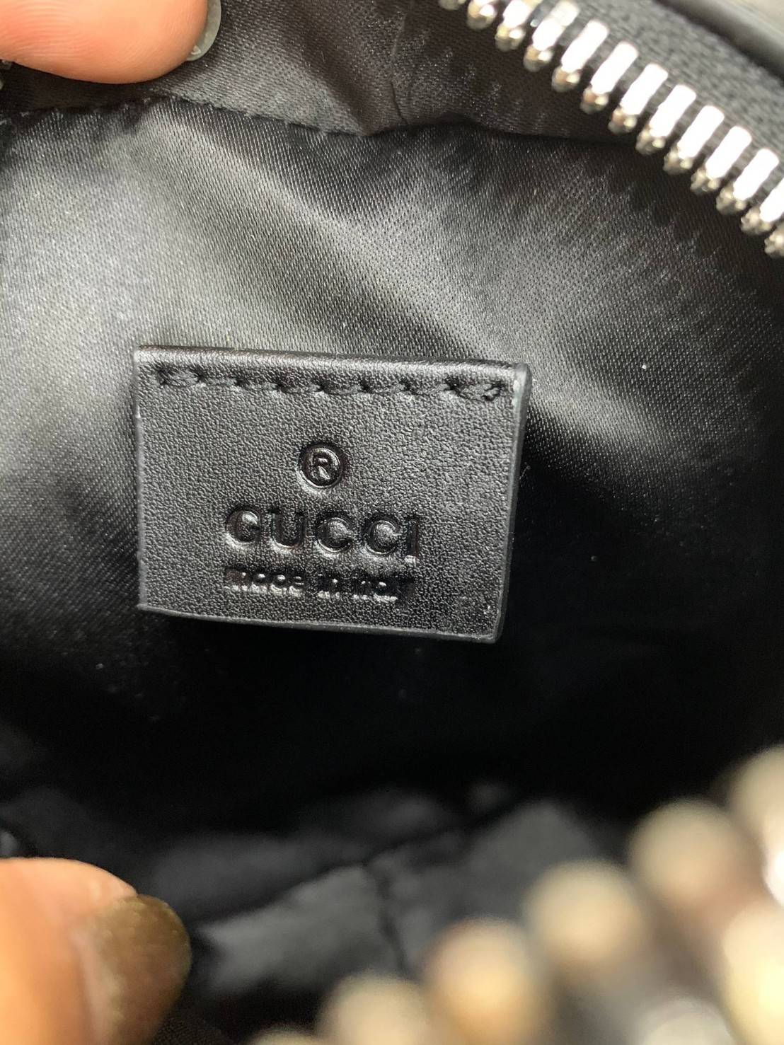 พรีเมี่ยมกิ๊ฟแท้ 100% 】พร้อมส่งที่ไทย!! ที่นี่ที่เดียว Gucci Men's Black Supreme Logo Canvas Flight Bag งานหนังแท้ มีจำนวนจำกัด มาพร้อมถุงกระดาษแบรนด์