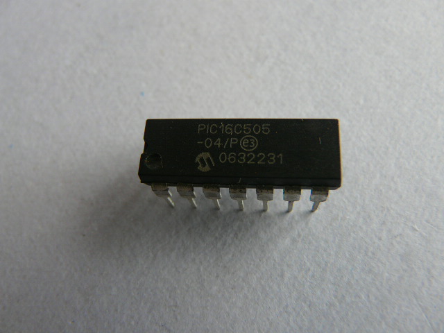 PIC16C505