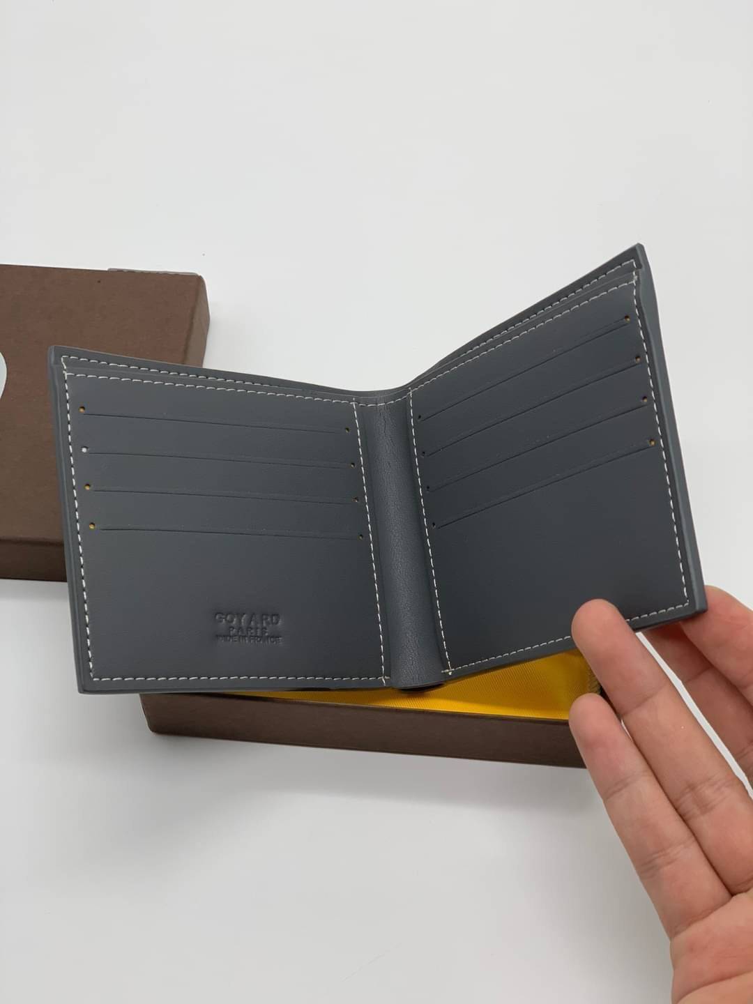 VIP GIFTbag 】GOYARD Victoire Bifold Wallet กระเป๋าสตางค์ผู้ชายใบสั้น พร้อมส่ง 4 สี พร้อมกล่องสวยหรูน่าใช้มากค่ะ