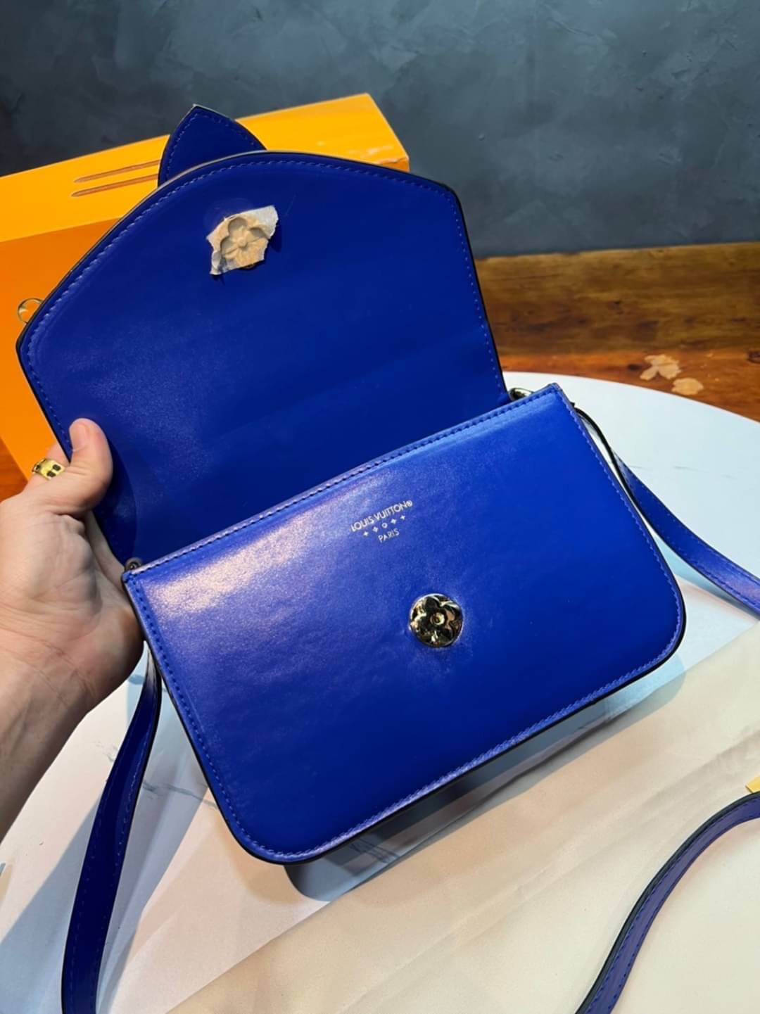 VIP 】หนังแท้ Louis Vuitton Crossbody & Shoulder Bag พร้อมส่งที่ไทย 3 สี Size 23cm