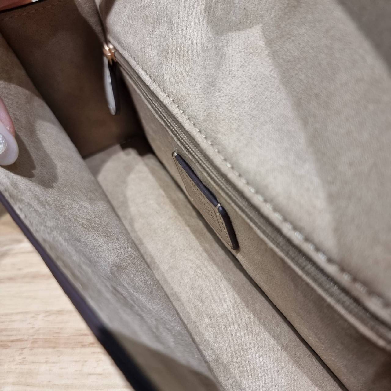 COACH CR528 ELIZA FLAP CROSSBODY IN SIGNATURE CANVAS กระเป๋าสะพายสุดหรู ดีไซน์โลโก้รุ่นใหม่สวยเด่น เกรดท็อปออริ เกรดดีสุด สลับแท้ 1:1