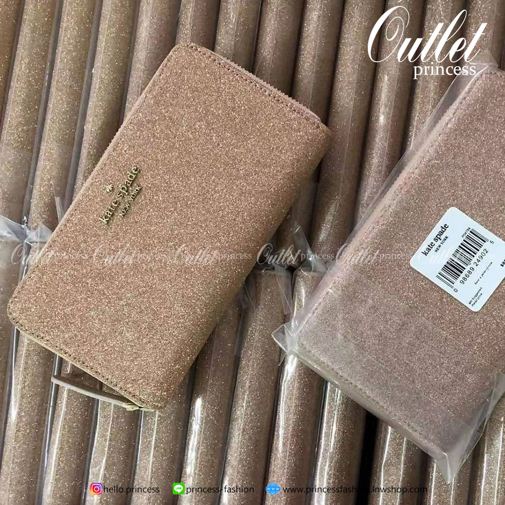 KATE SPADE JOELEY LONG WALLET กระเป๋าสตางค์ใบยาวรุ่นใหม่ล่าสุดหนัง Saffiano สไตล์ PRADA สวยน่าใช้ตัวเนื้อกระเป๋าตกแต่งด้วยกลิทเตอร์ทั้งใบ สวยหรู ภายในมีช่องซิป1ช่อง และช่องใส่บัตรหลายช่อง ใส่เหรียญ บัตรได้เยอะ ตัวจริงสวยน่าใช้มากค่ะ